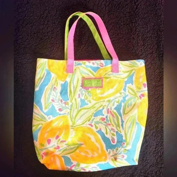 Lilly Pulitzer Handbags - Lilly Pulitzer tote bag